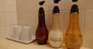 Bathroom amenities