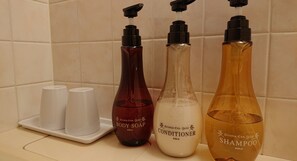 Bathroom amenities