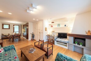 Living and dining room