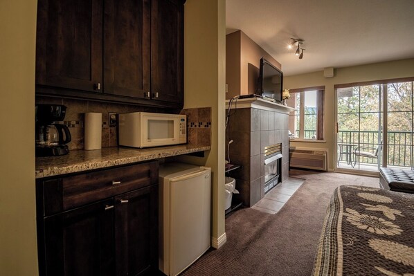 203B Kitchenette