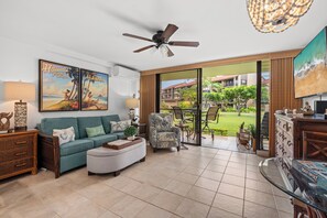 Papakea J106 living room 1