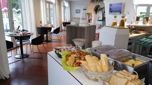 Daily continental breakfast