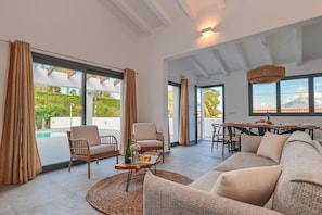 Living-dining room