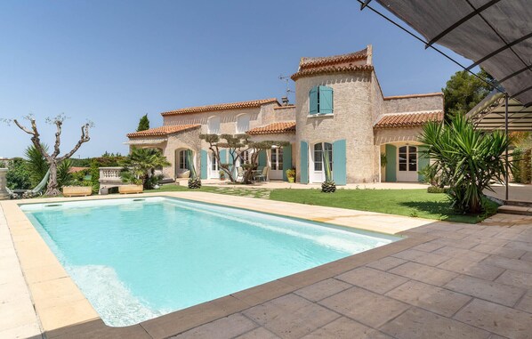 pool