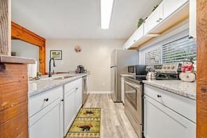 Full kitchen