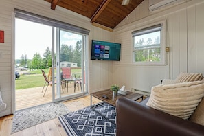 Cabin 6 Living Area
