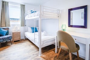 Skyline Duplex Penthouse - 3 Bedroom - Llanelli (5326)