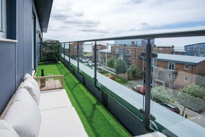 Skyline Duplex Penthouse - 3 Bedroom - Llanelli (5363)