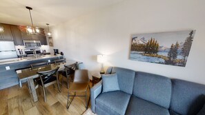 Indoors, Furniture, Living Room, Couch, Table