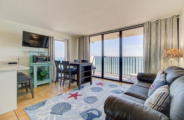 Atlantic Towers 901-large-001-017-Main Living Area-1500x986-72dpi