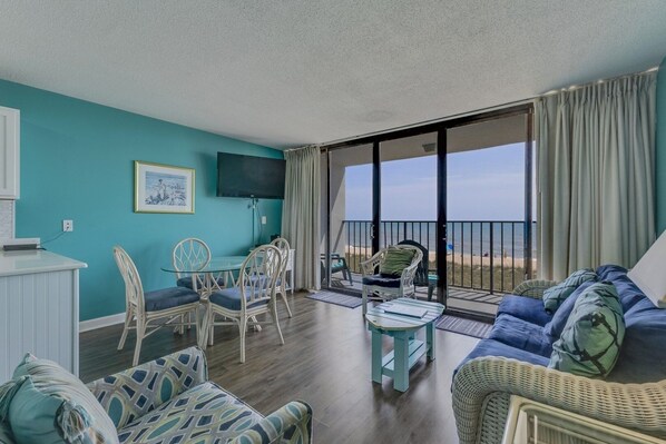 Atlantic Towers 308-print-001-007-Main Living Area-4200x2800-300dpi
