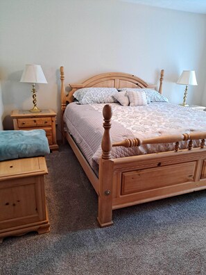 Master Suite - King Bed