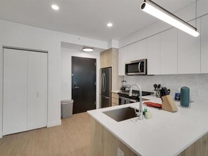 Downtown Phoenix Phoenix 1 Bedroom Kitchen