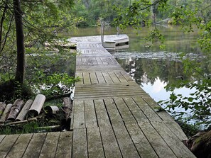 Private Dock, Great river for Kayaking or Canoeing to Torch River and Torch Lake