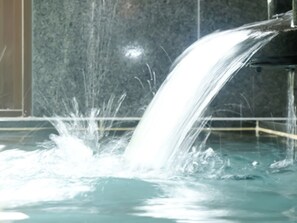 ・[Marble bath] Although it is not a hot spring, please stretch your arms and legs and relax.
