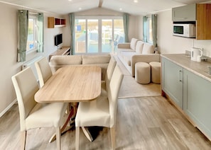 Deluxe 3 Bedroom - Caloose Holiday Park, Hayle