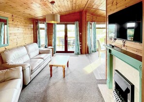 Country View Lodge - Calloose Holiday Park, Hayle