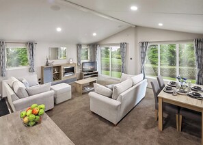 Spa Retreat 3 - Hamlet Lodge Retreat at Calloose Holiday Park, Hayle