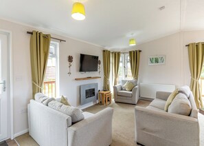Primrose Lodge 2 - Meadow Lakes Holiday Park, Nr St Austell