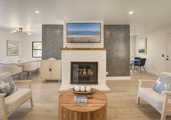 Welcome to "Seaside Bash" - Central Carmel Location!