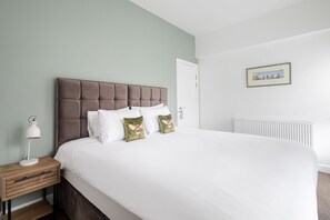 Sanderling Chase, Scarborough - Host & Stay