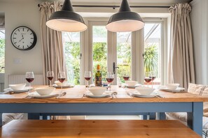 The Old Dormitory, Old Hunstanton: Dining area with garden views and access