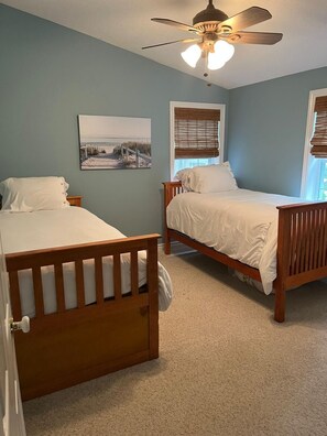 Twin bedroom