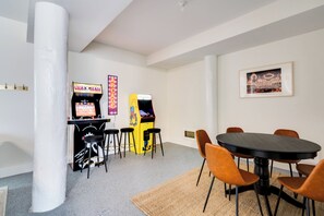 Spielezimmer
