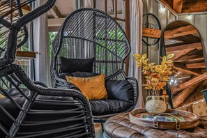 Furniture, Indoors, Living Room, Couch, Flower