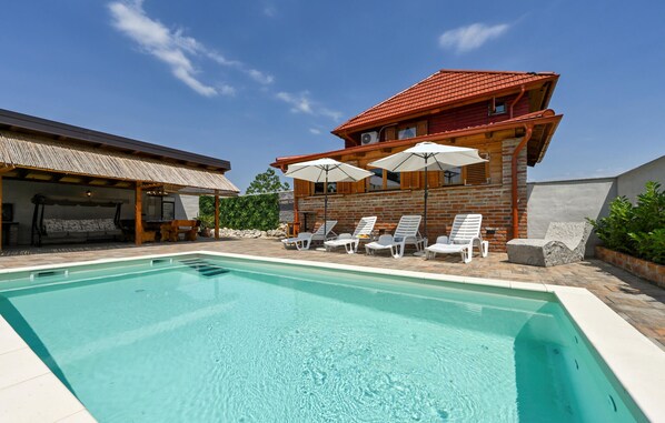 pool