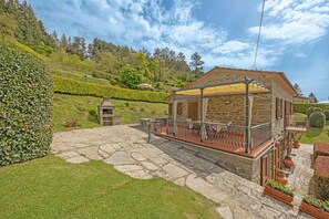 Balcony / Terrace / Patio, Building Exterior