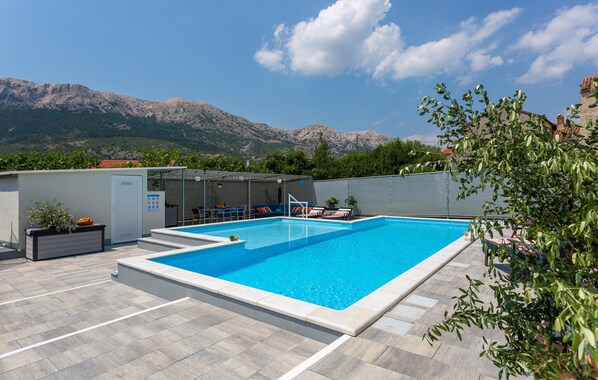 pool