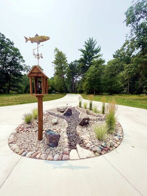 Circular driveway