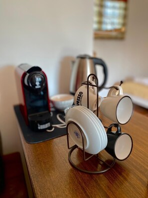 Kaffee und/oder Kaffeemaschine