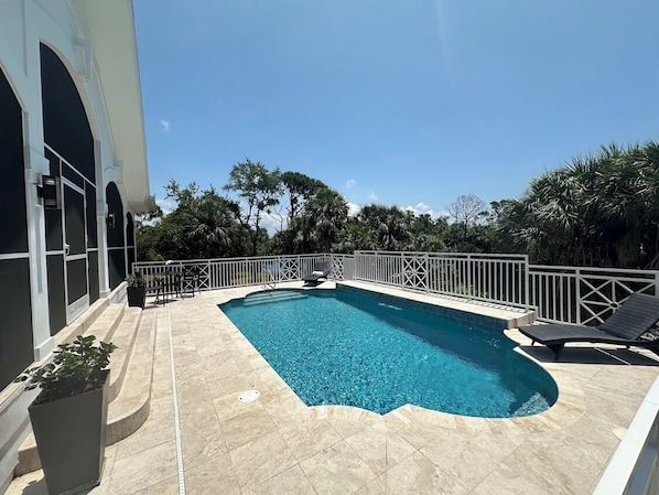 Walk out to your own private pool paradise!