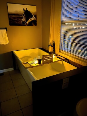Do you sense a theme yet? It's giving... relaxation.