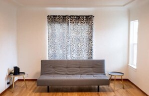Couch / sleeper