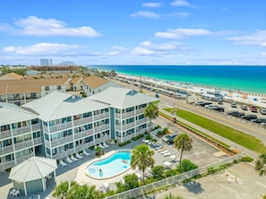 Pool, Hot-Tub, & Public Beach Access