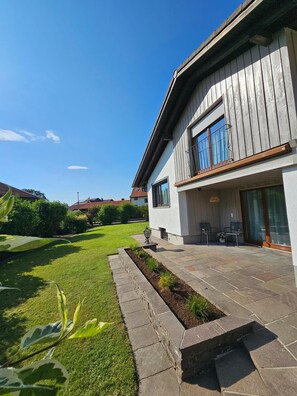 Ferienhaus marchlhouse mit exklusiver 700qm Gartenanlage-Sonnenterrasse