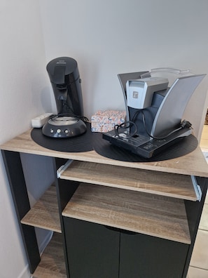Kaffee und/oder Kaffeemaschine