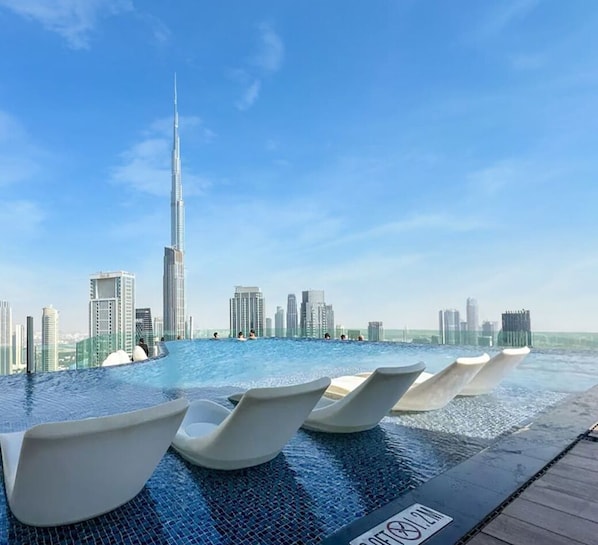 Roof Top Infinity Pool