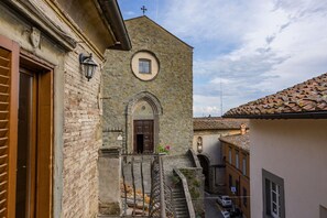 Balcony / Terrace / Patio, Building Exterior, Scenic View