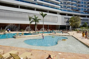 Utomhuspool