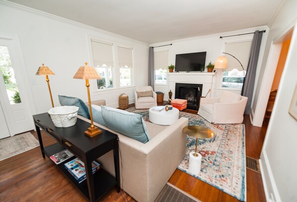 Living Room with gas fire place
