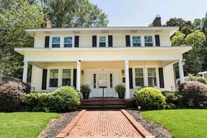 View, Front (1)