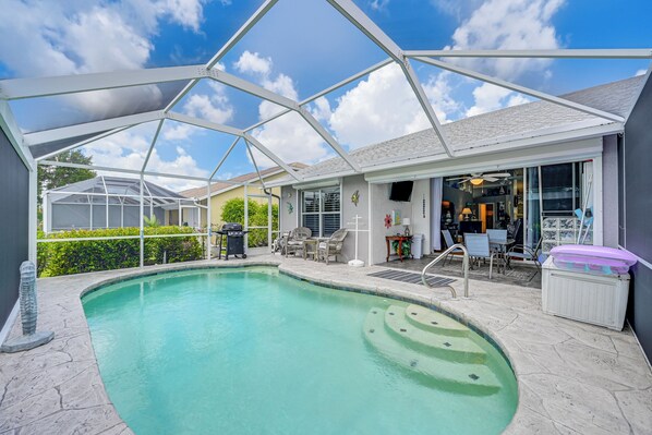 Naples Vacation Rental | 3BR | 2BA | 1,450 Sq Ft | Step-Free Entry
