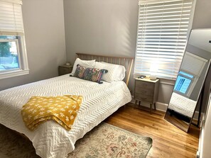 Bedroom 2-Queen