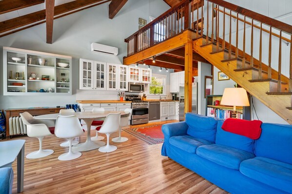 Bright, open floorplan - 2 Bayberry Road Harwich Port Cape Cod-Cranberry Cottage-NEVR
