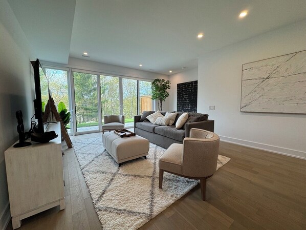 The Nordic Elegance Villa at Muskoka Bay Resort