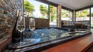 Sunrise Oasis Gas Heated Spa